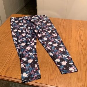 Everlast Sport, “Floral” leggings, size XXL.